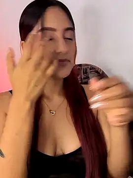 Snapshot of SofiCastro09_ chatting on November 16, 2025, 12:15 am SofiCastro09 online show from November 16, 2025, 12:15 am