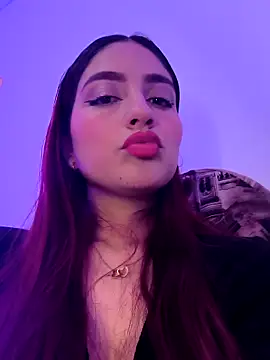 Snapshot of SofiCastro09_ chatting on November 8, 2025, 1:53 am SofiCastro09 online show from November 8, 2025, 1:53 am