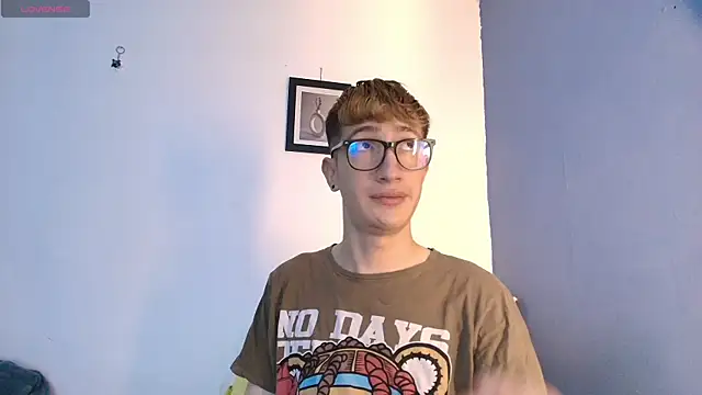 Snapshot of Erick_Taylor3 chatting on May 4, 2026, 7:50 pm Erick Taylor3 online show from May 4, 2026, 7:50 pm