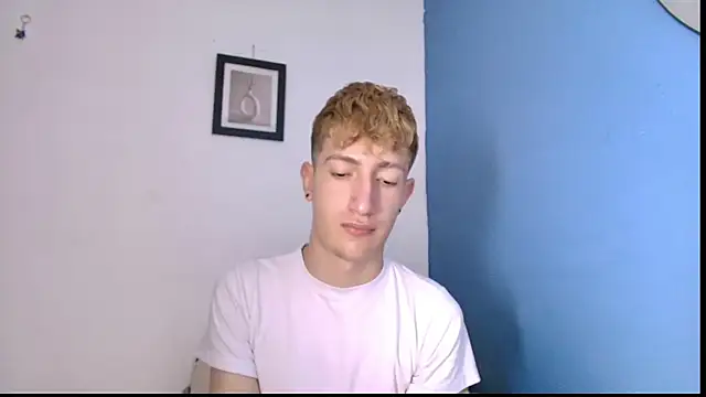 Snapshot of Erick_Taylor3 chatting on April 16, 2026, 9:39 pm Erick Taylor3 online show from April 16, 2026, 9:39 pm