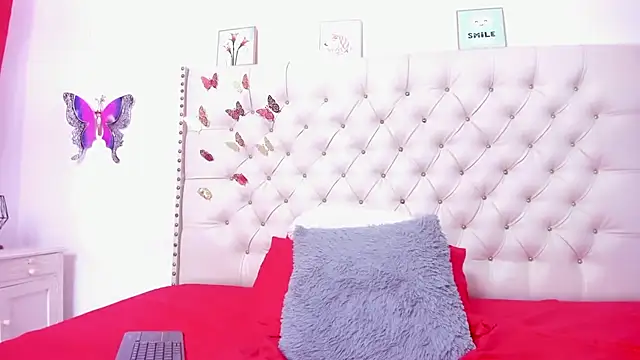 Snapshot of celena_wonder chatting on February 7, 2026, 6:49 pm celena wonder online show from February 7, 2026, 6:49 pm