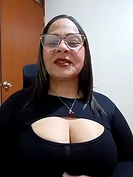 milf Anguie50 online show from October 24, 2025, 2:32 am