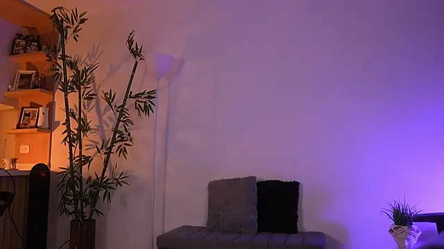 JessicaPratt online show from March 31, 2026, 2:19 pm