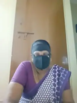 tamilammu1431 online show from December 16, 2025, 4:28 am