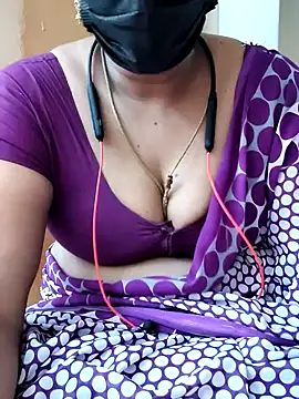 Snapshot of tamilammu1431 chatting on April 11, 2026, 4:09 am tamilammu1431 online show from April 11, 2026, 4:09 am