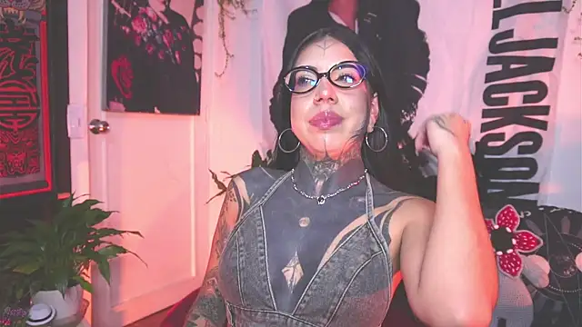 Dalia Vorhees online show from April 23, 2026, 1:34 am