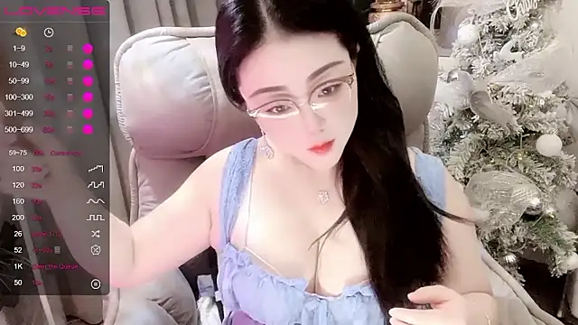 Snapshot of Monica-666888- chatting on May 4, 2026, 5:27 pm Monica-666888- online show from May 4, 2026, 5:27 pm