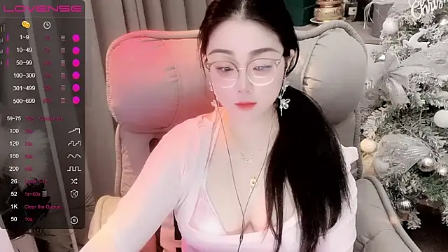 Snapshot of Monica-666888- chatting on May 8, 2026, 6:23 pm Monica-666888- online show from May 8, 2026, 6:23 pm