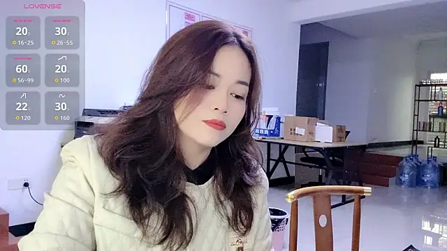 Ella-61 online show from November 4, 2025, 12:25 am