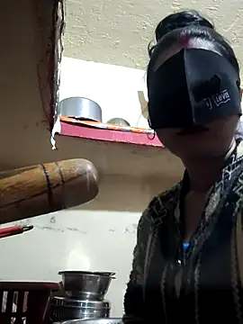 Snapshot of Pyaar_Ki_Pooja chatting on November 27, 2025, 4:24 am Pyaar Ki Pooja online show from November 27, 2025, 4:24 am