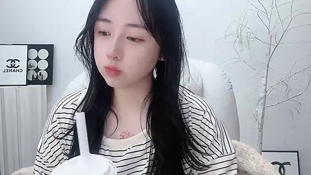 Snapshot of Love-hanzaizai718 chatting on November 15, 2025, 1:04 pm Love-hanzaizai718 online show from November 15, 2025, 1:04 pm