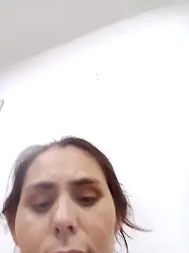 blanca24325 online show from November 19, 2025, 4:45 am