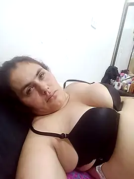 blanca24325 online show from October 25, 2025, 6:52 pm