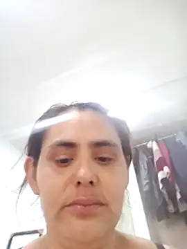 blanca24325 online show from November 13, 2025, 4:22 pm