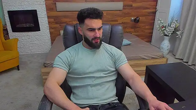 Snapshot of MicahLane chatting on February 25, 2026, 5:18 am MicahLane online show from February 25, 2026, 5:18 am