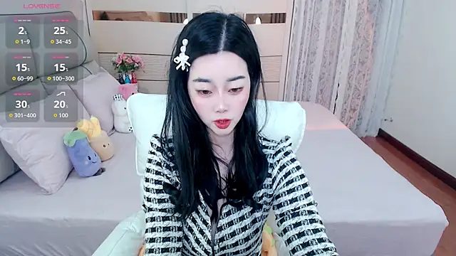 Xiaodie-baby online show from December 15, 2025, 3:01 am