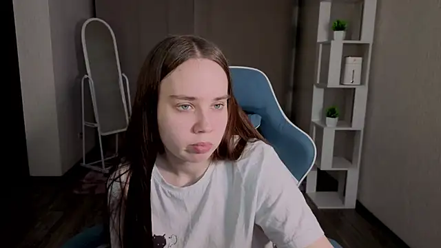 LunaDreeam online show from November 19, 2025, 3:12 pm