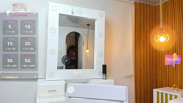 Snapshot of Hanna_curvy_ chatting on November 6, 2025, 11:36 am Hanna curvy online show from November 6, 2025, 11:36 am