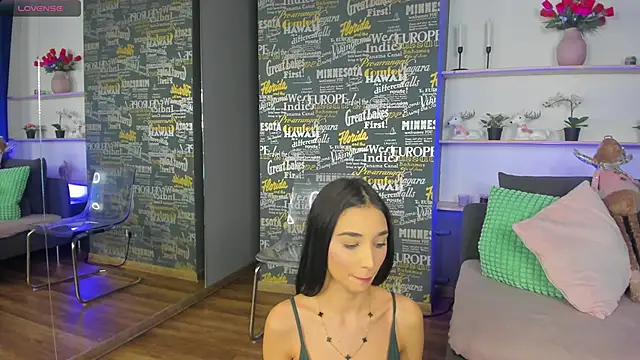 Snapshot of DemmiLove chatting on January 10, 2026, 9:10 pm DemmiLove online show from January 10, 2026, 9:10 pm