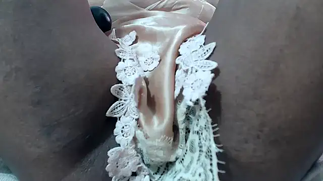 Snapshot of Bracylia chatting on April 11, 2026, 7:45 am Bracylia online show from April 11, 2026, 7:45 am