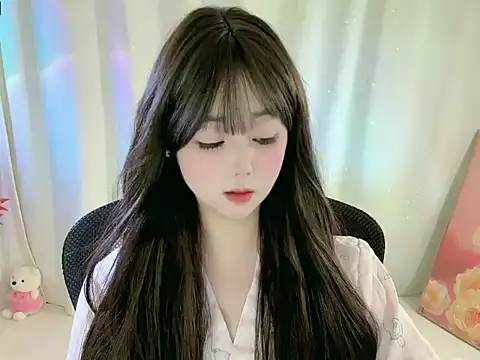 Clover zizi online show from December 17, 2025, 7:24 am