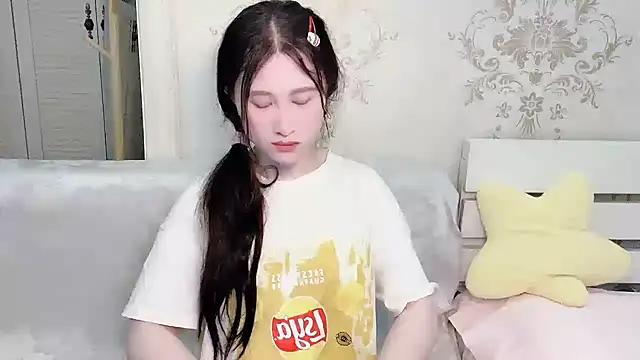 Snapshot of anna-888- chatting on May 1, 2026, 4:01 pm anna-888- online show from May 1, 2026, 4:01 pm