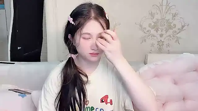 anna-888- online show from April 9, 2026, 1:51 am