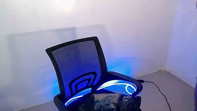  Lachica  online show from October 27, 2025, 7:20 am