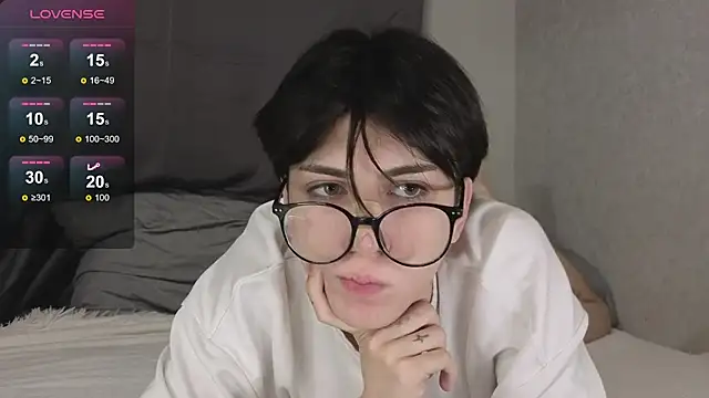 Oliver star boy  online show from December 20, 2025, 11:40 pm