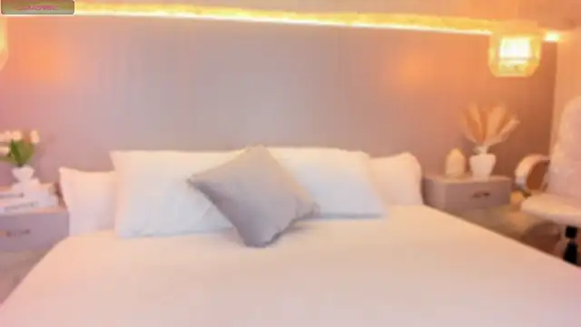 Snapshot of AmyColman_ chatting on March 5, 2026, 12:02 pm AmyColman online show from March 5, 2026, 12:02 pm