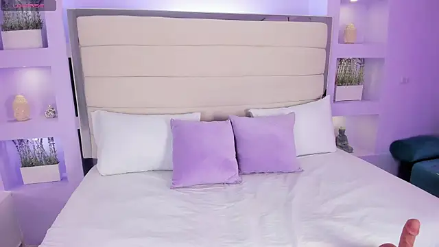 Snapshot of AmyColman_ chatting on January 14, 2026, 12:09 pm AmyColman online show from January 14, 2026, 12:09 pm