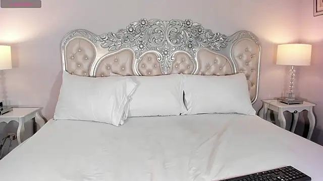 Snapshot of AmyColman_ chatting on February 19, 2026, 12:13 pm AmyColman online show from February 19, 2026, 12:13 pm