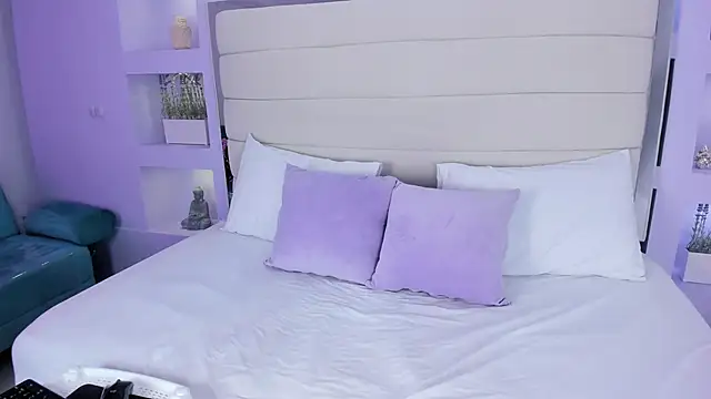 Snapshot of AmyColman_ chatting on January 9, 2026, 12:01 pm AmyColman online show from January 9, 2026, 12:01 pm