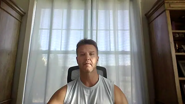 Snapshot of 45andfit1 chatting on November 5, 2025, 2:09 pm 45andfit1 online show from November 5, 2025, 2:09 pm