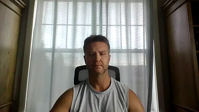 Snapshot of 45andfit1 chatting on November 7, 2025, 2:10 pm 45andfit1 online show from November 7, 2025, 2:10 pm