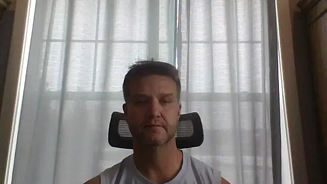 Snapshot of 45andfit1 chatting on December 5, 2025, 2:26 pm 45andfit1 online show from December 5, 2025, 2:26 pm