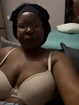 SweetCandy84 online show from November 2, 2025, 3:50 pm