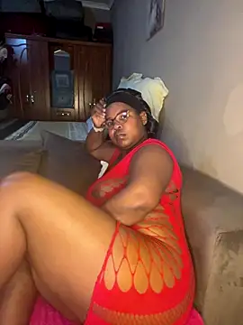 SweetCandy84 online show from November 16, 2025, 9:41 pm