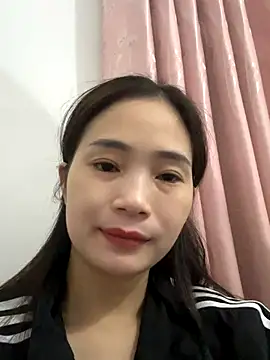 Snapshot of Pig_pig11 chatting on November 14, 2025, 6:33 pm Pig pig11 online show from November 14, 2025, 6:33 pm