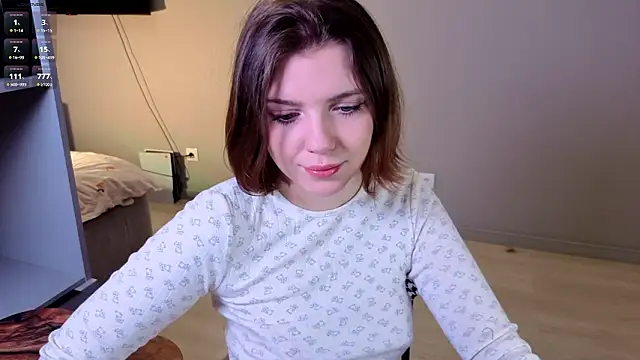 PollyRouge   online show from February 4, 2026, 8:48 pm