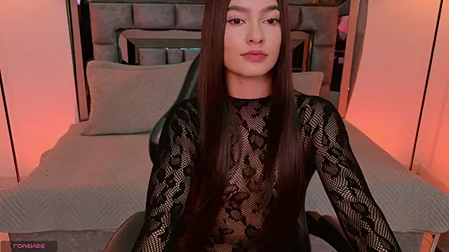 Snapshot of Bella_Clark2 chatting on May 3, 2026, 12:05 am Bella Clark2 online show from May 3, 2026, 12:05 am