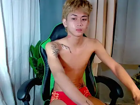 Snapshot of AsianCuteGuy21 chatting on February 10, 2026, 5:23 pm AsianCuteGuy21 online show from February 10, 2026, 5:23 pm