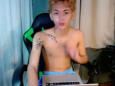 Snapshot of AsianCuteGuy21 chatting on February 5, 2026, 2:02 pm AsianCuteGuy21 online show from February 5, 2026, 2:02 pm