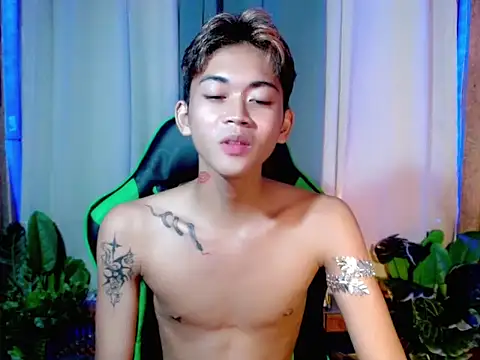 Snapshot of AsianCuteGuy21 chatting on November 13, 2025, 8:18 am AsianCuteGuy21 online show from November 13, 2025, 8:18 am