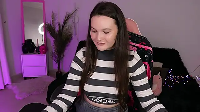 NikolFelix online show from October 27, 2025, 3:13 pm