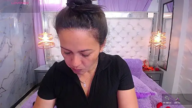 Melissa-roberts online show from November 8, 2025, 4:32 pm