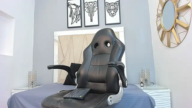 adams bobby online show from November 25, 2025, 11:21 am