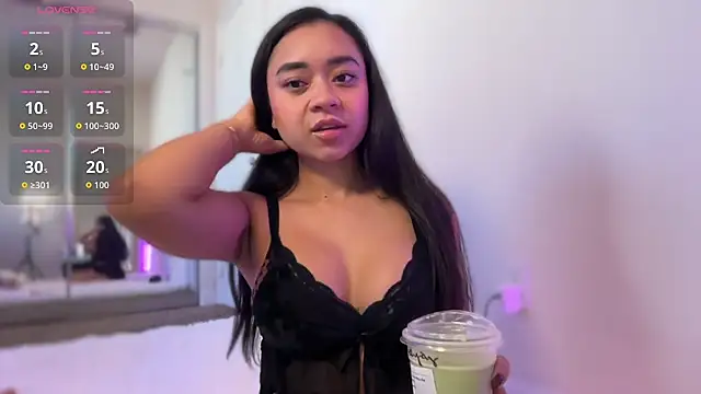 Snapshot of mimibabyxxx chatting on November 3, 2025, 6:11 pm mimibabyxxx online show from November 3, 2025, 6:11 pm