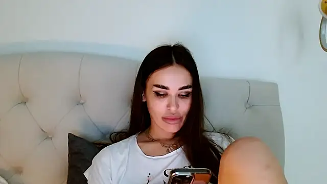 Snapshot of velvetveyraX chatting on June 10, 2026, 8:32 pm velvetveyraX online show from June 10, 2026, 8:32 pm