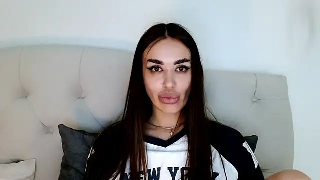 Snapshot of velvetveyraX chatting on June 13, 2026, 7:34 pm velvetveyraX online show from June 13, 2026, 7:34 pm
